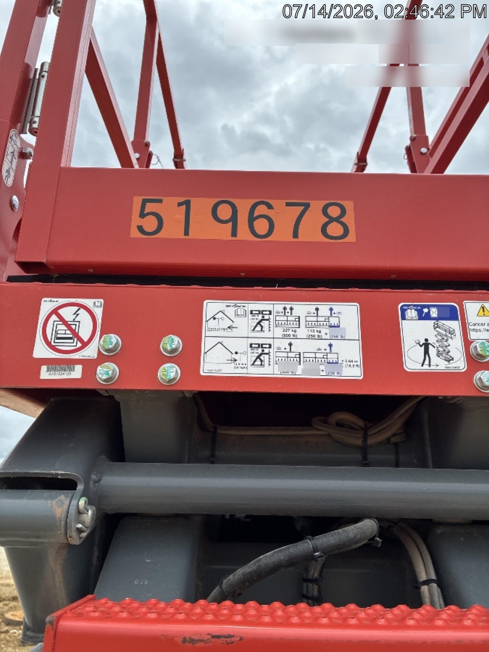2025 SKYJACK SJ3226