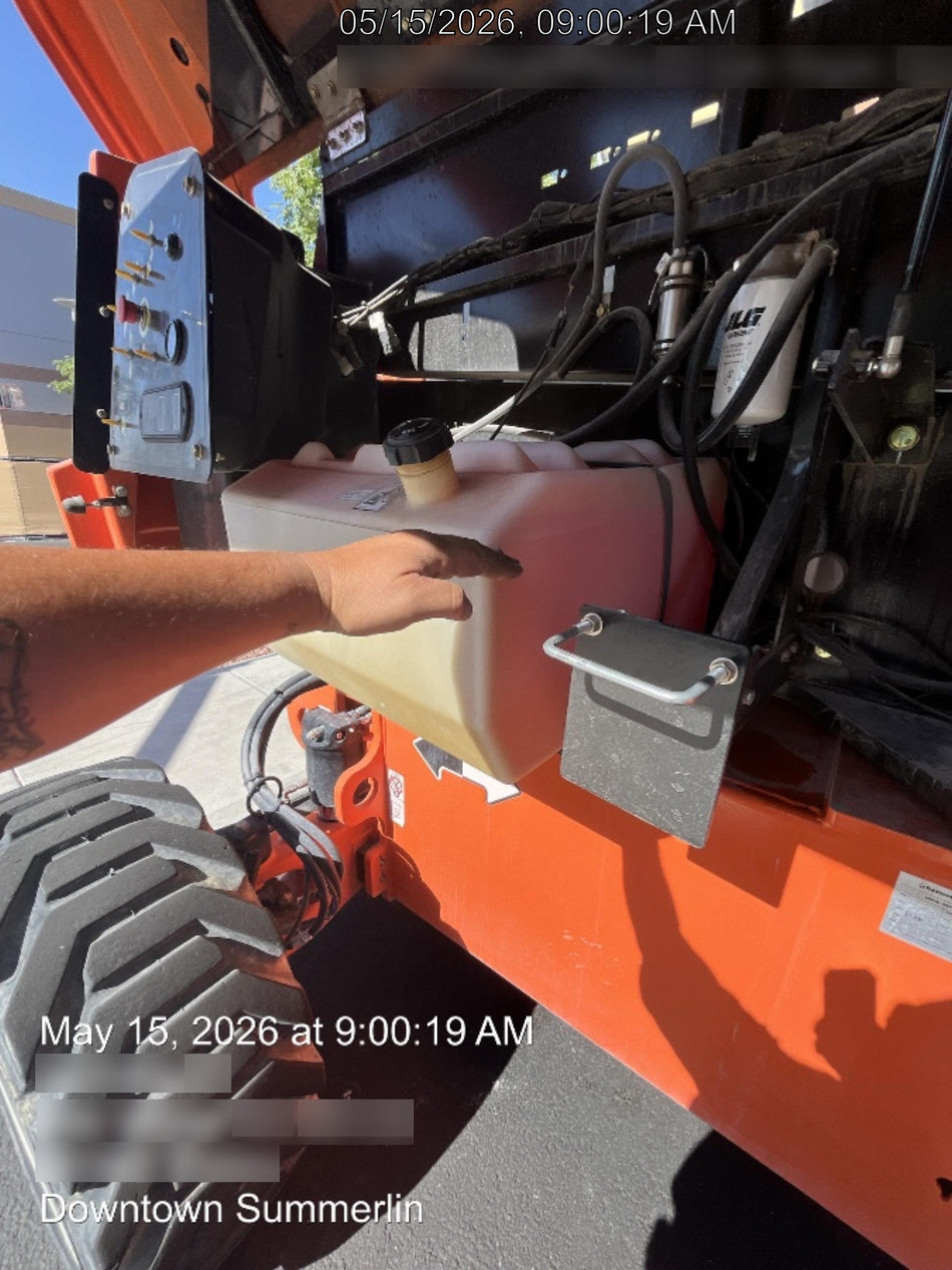 2023 JLG 660SJ
