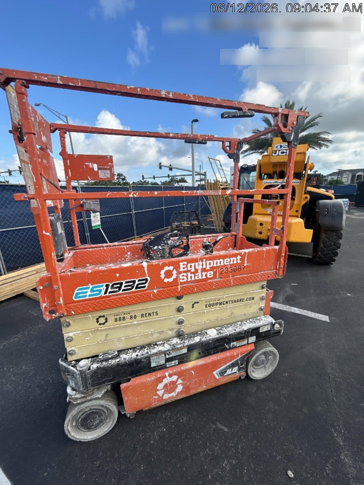 2022 JLG ES1932