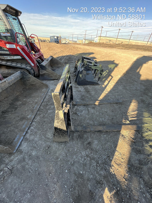 2022 ARROW MATERIAL HANDLING 48" Pallet Forks - Arrow