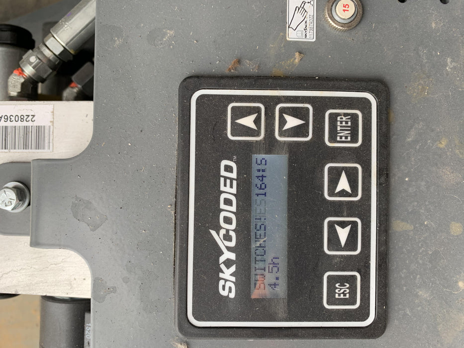 2020 Skyjack SJIII-3226 Solid NM Tires, Half height spring hinged entry gate, Dual Beacons