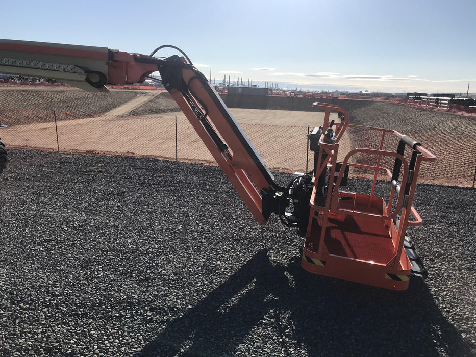 2020 JLG 660SJ