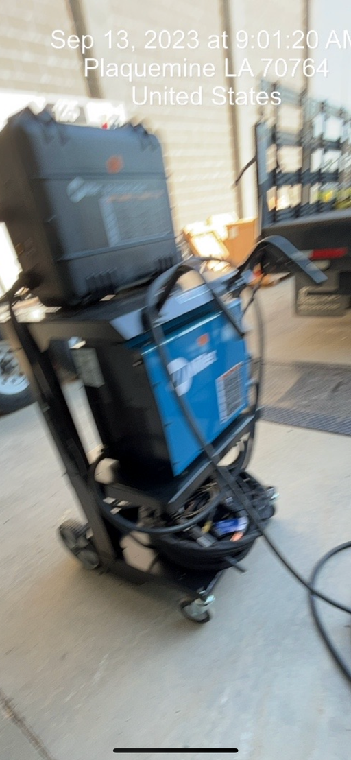 2023 MILLER ELECTRIC XR-AlumaFeed