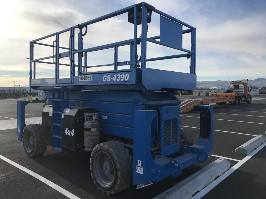 2020 GENIE GS-4390 RT