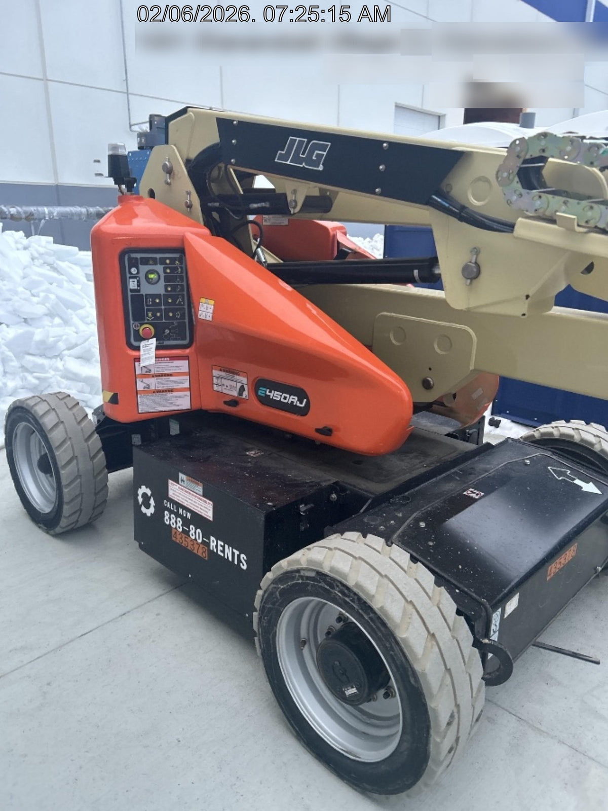 2024 JLG E450AJ