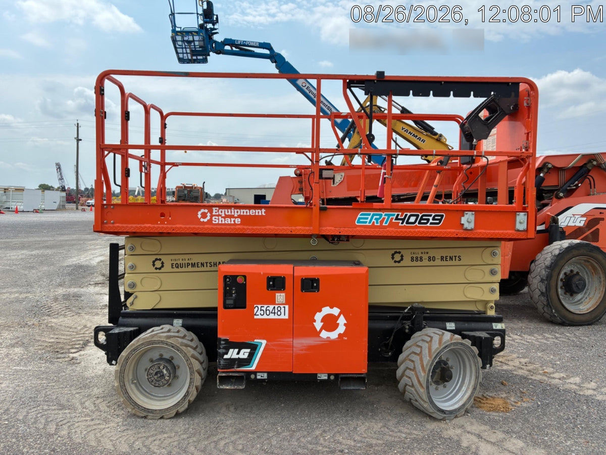 2022 JLG ERT4069