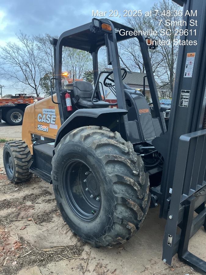 2023 CASE 588H
