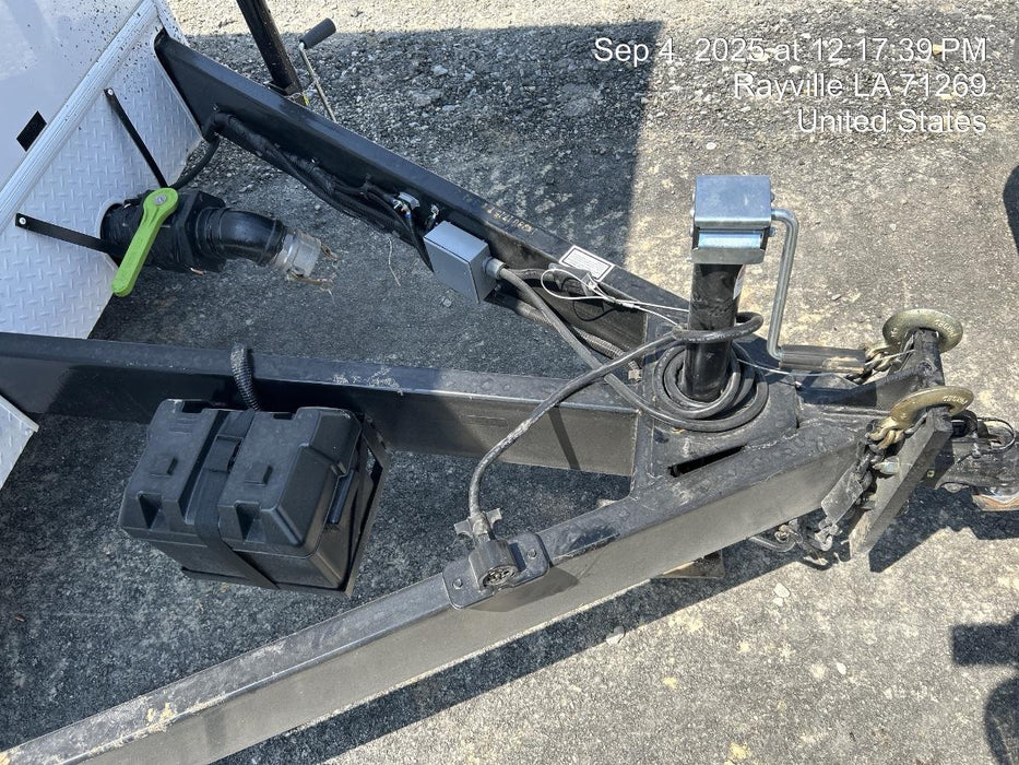 2025 PORTABLE RESTROOM TRAILER RRAV258741