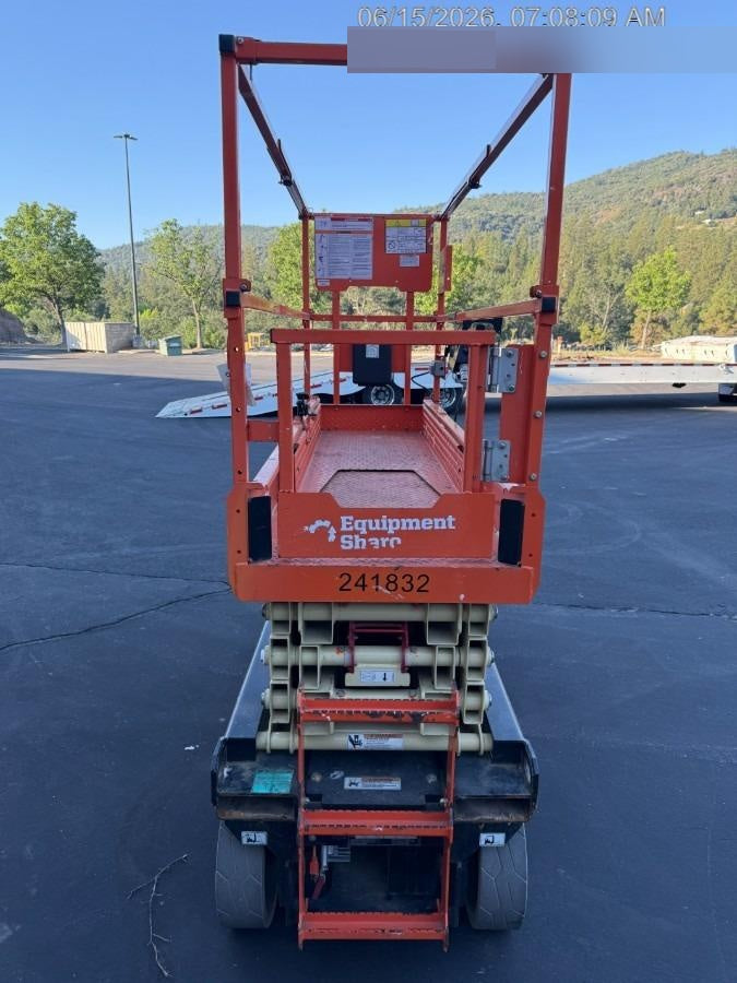 2022 JLG ES2632