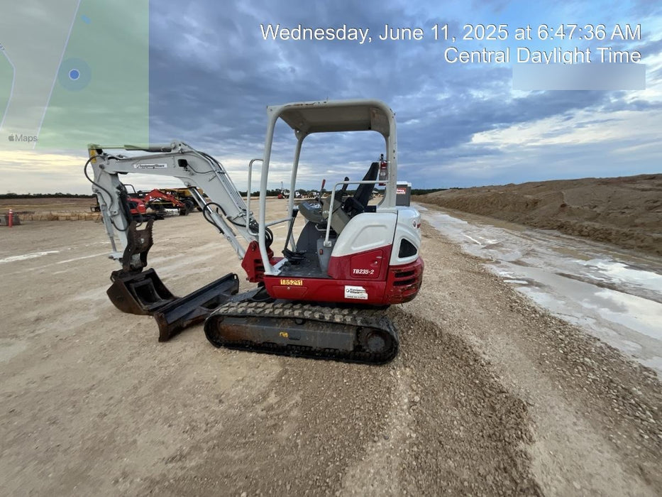 2021 TAKEUCHI TB235-2R