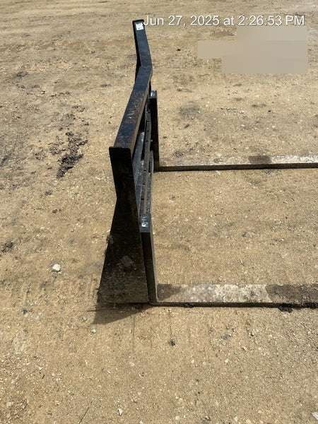 2022 ARROW MATERIAL HANDLING 60" Pallet Forks - Arrow