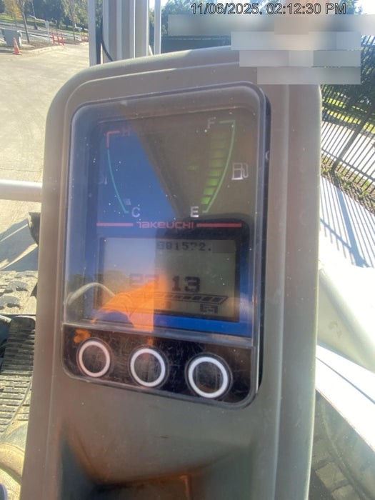 2021 TAKEUCHI TB235-2R