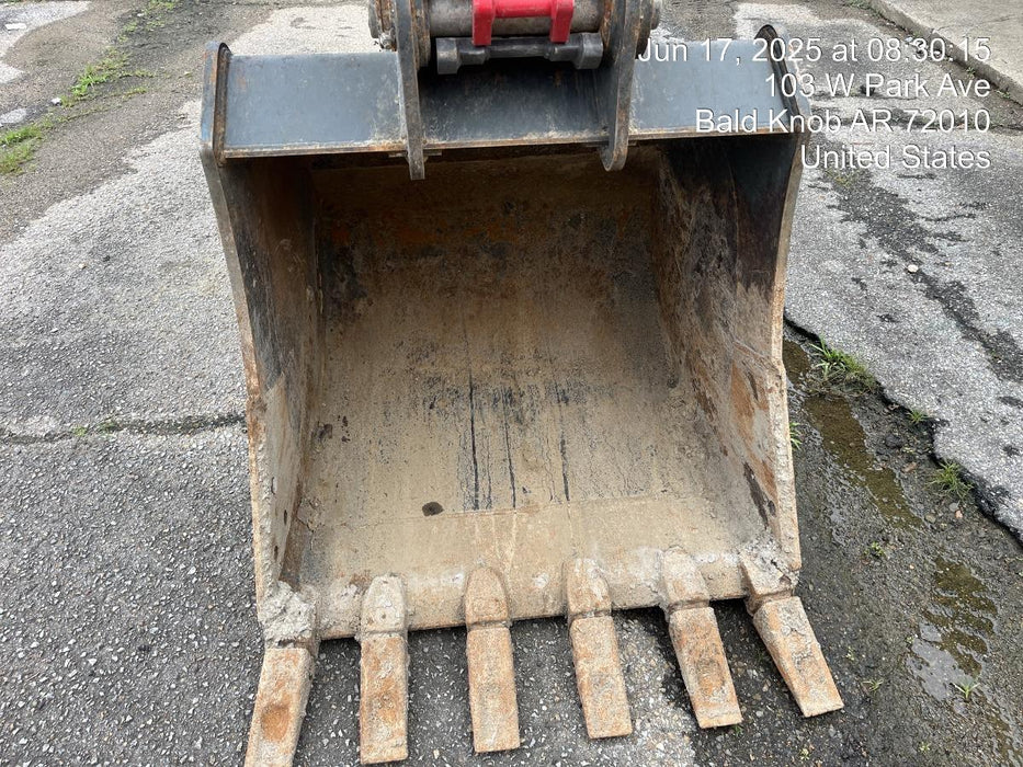 2025 JOHN DEERE 48" Bucket, Excavator 56,000 - 65,000 John Deere