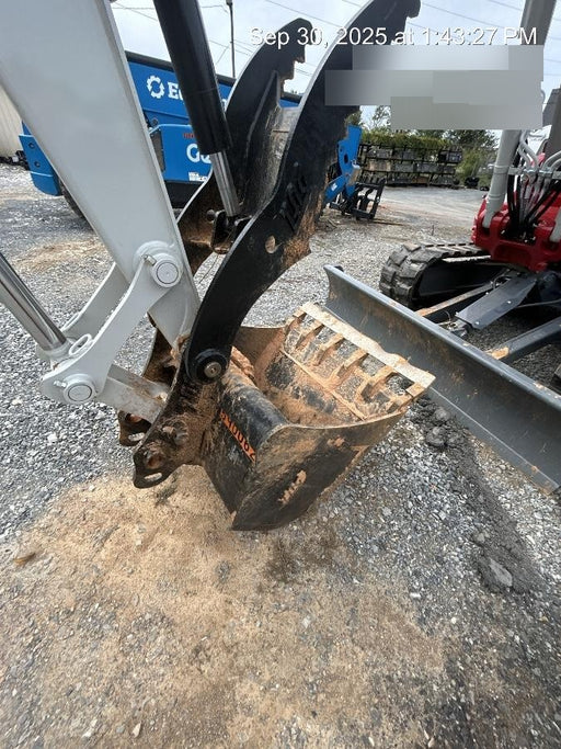 2025 TAKEUCHI 36" Bucket - Takeuchi