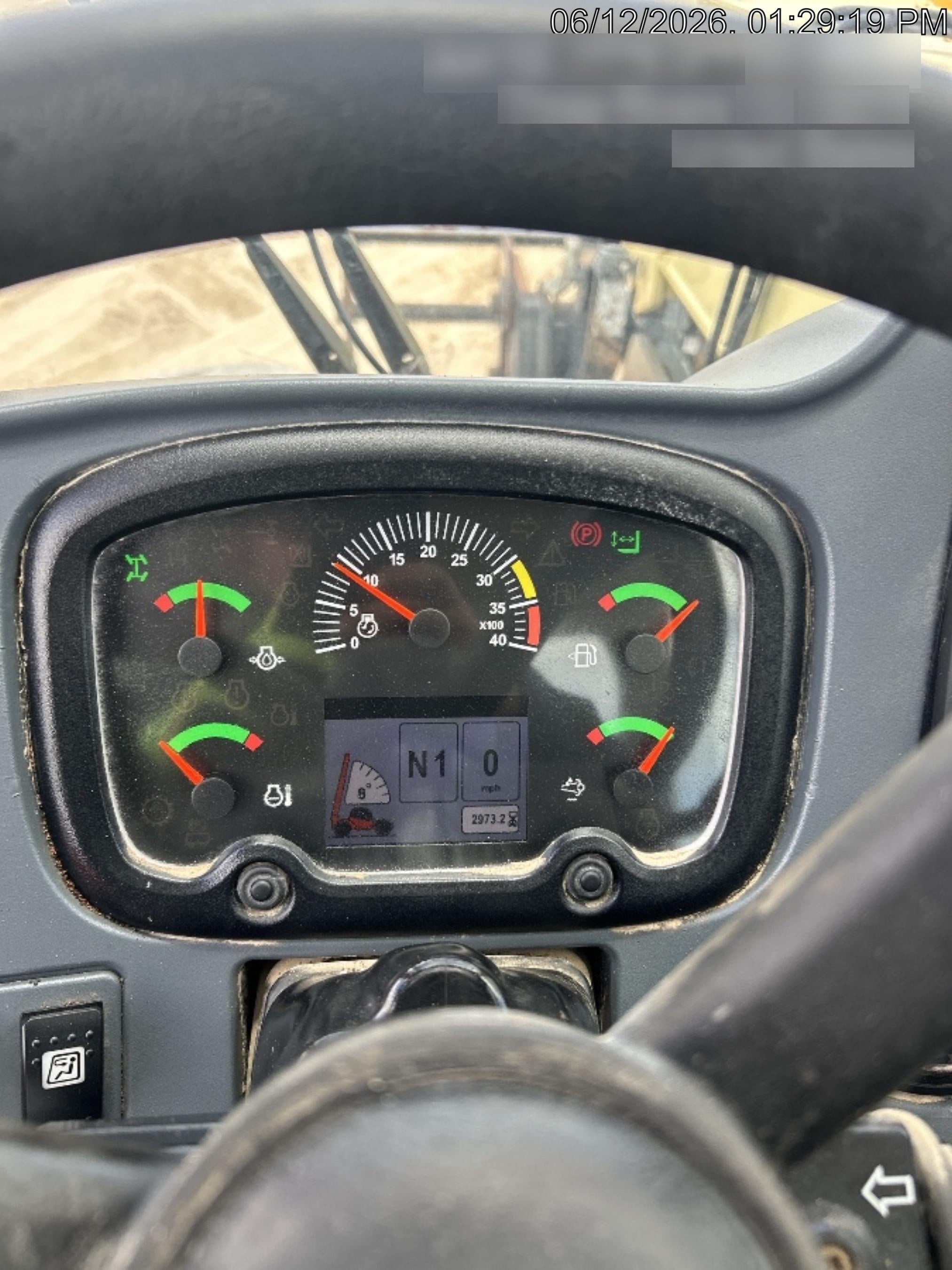 2023 JLG 1732