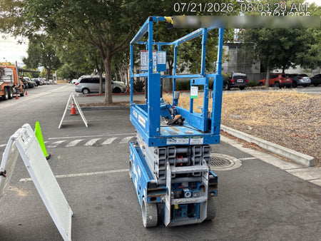 2020 Genie GS-1930 Solid Non Marking Tires, Beacon, Folding rails with half height swing gate, 800W Inverter