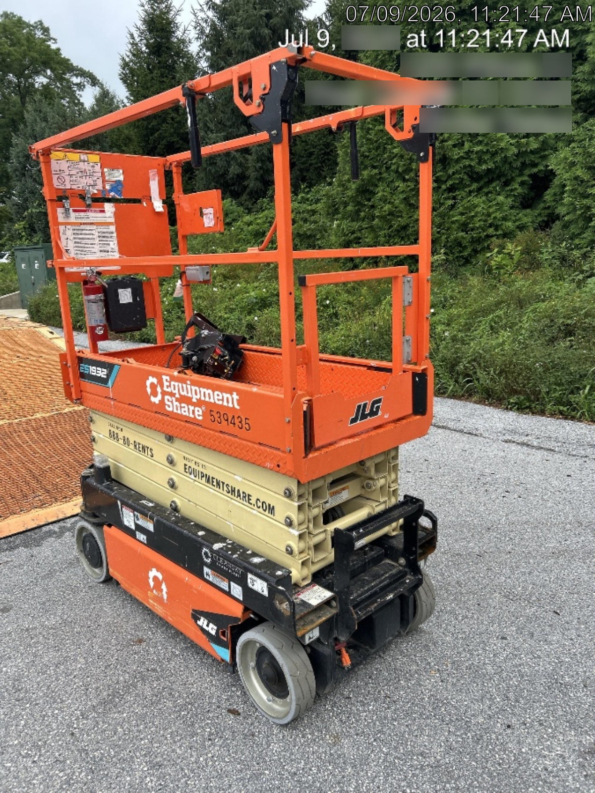 2025 JLG ES1932