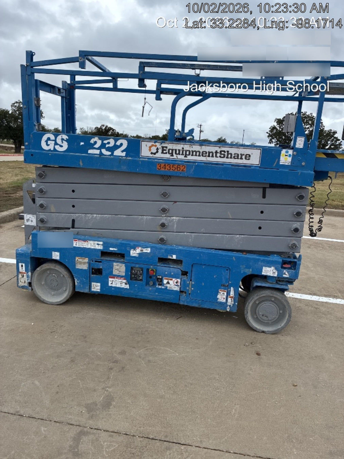 2023 GENIE GS-3232