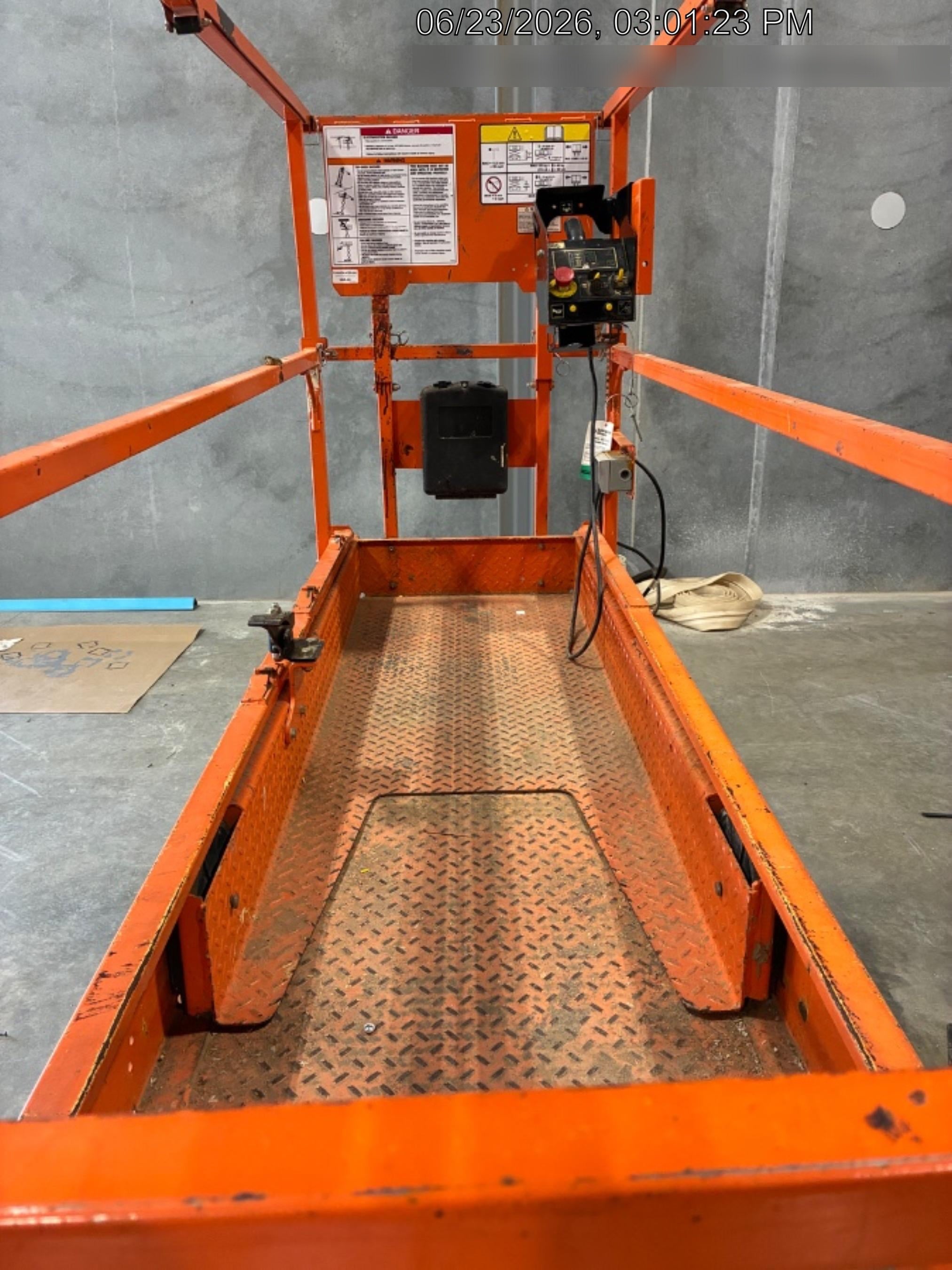 2022 JLG ES2632
