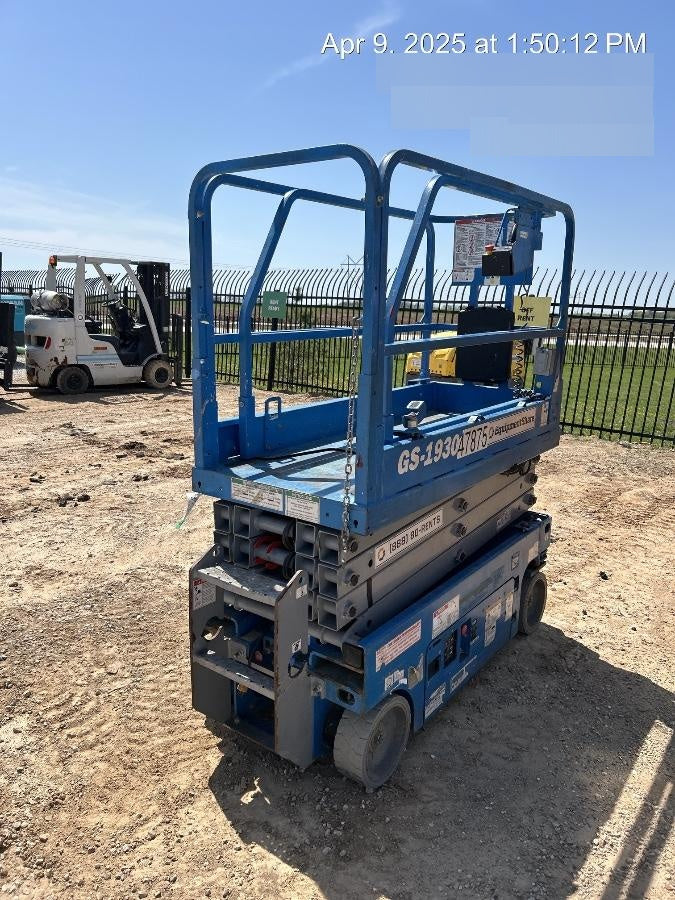 2019 Genie GS-1930 Fixed Rails with Chain Entry