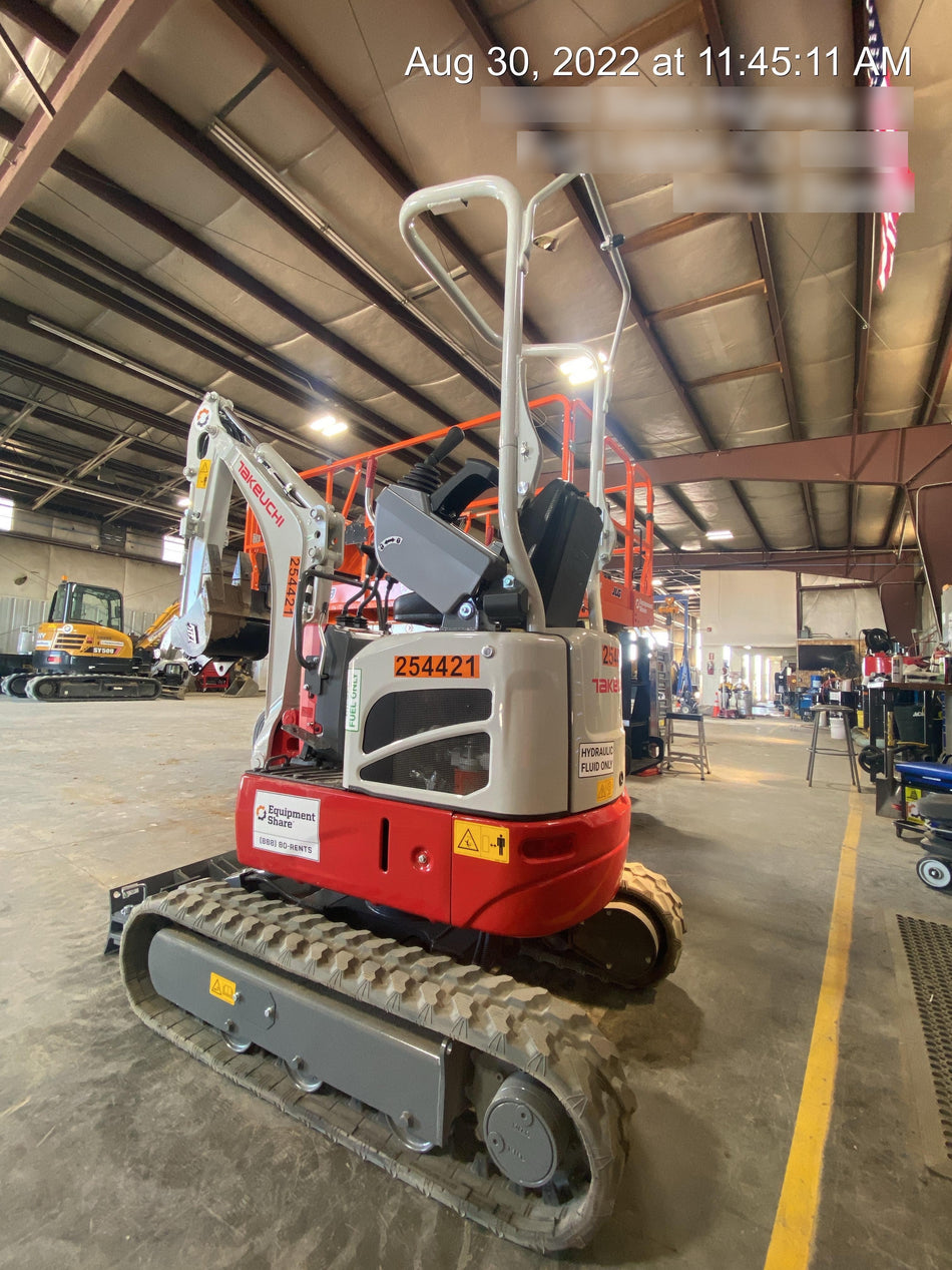 2022 TAKEUCHI TB210R