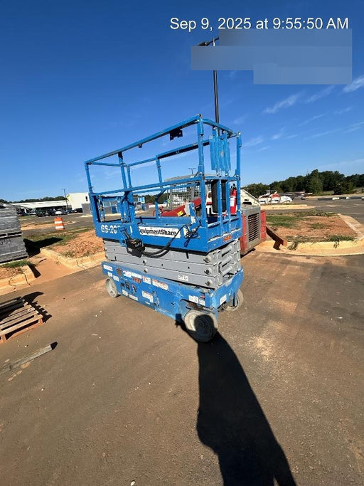 2020 Genie GS-2632 Standard, Folding half height swing gate