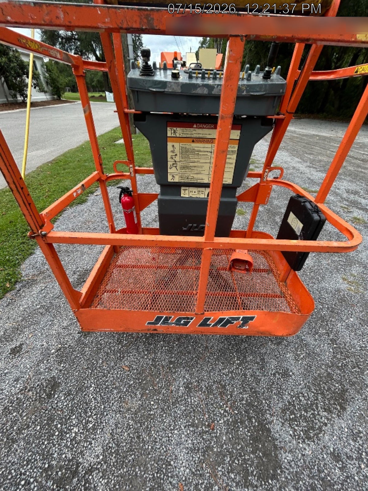 2019 JLG E300AJP