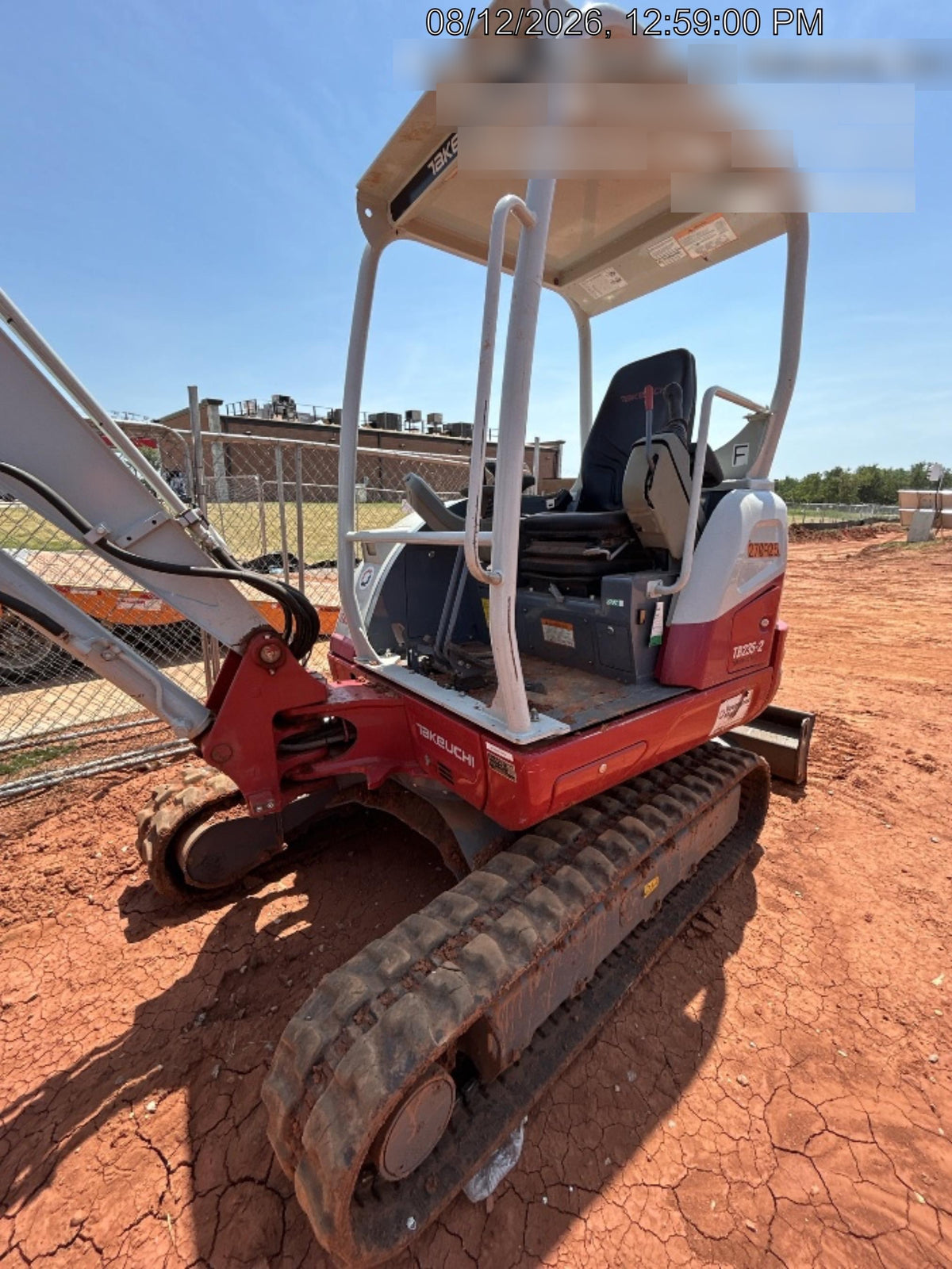 2022 TAKEUCHI TB235-2R