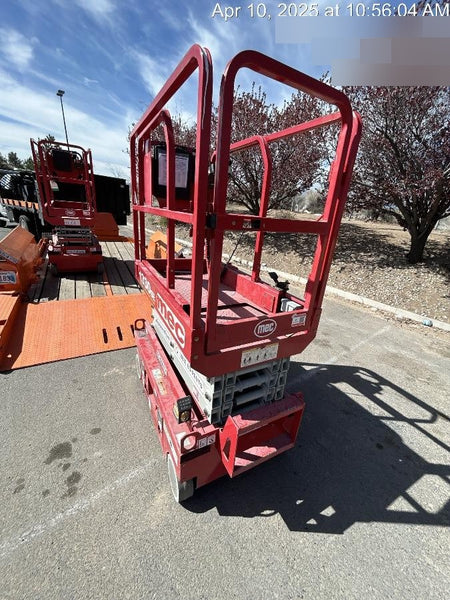 2020 MEC 1330SE Solid NM Tires, Steel Swing out Doors, LCS, Beacon, 900W Inverter