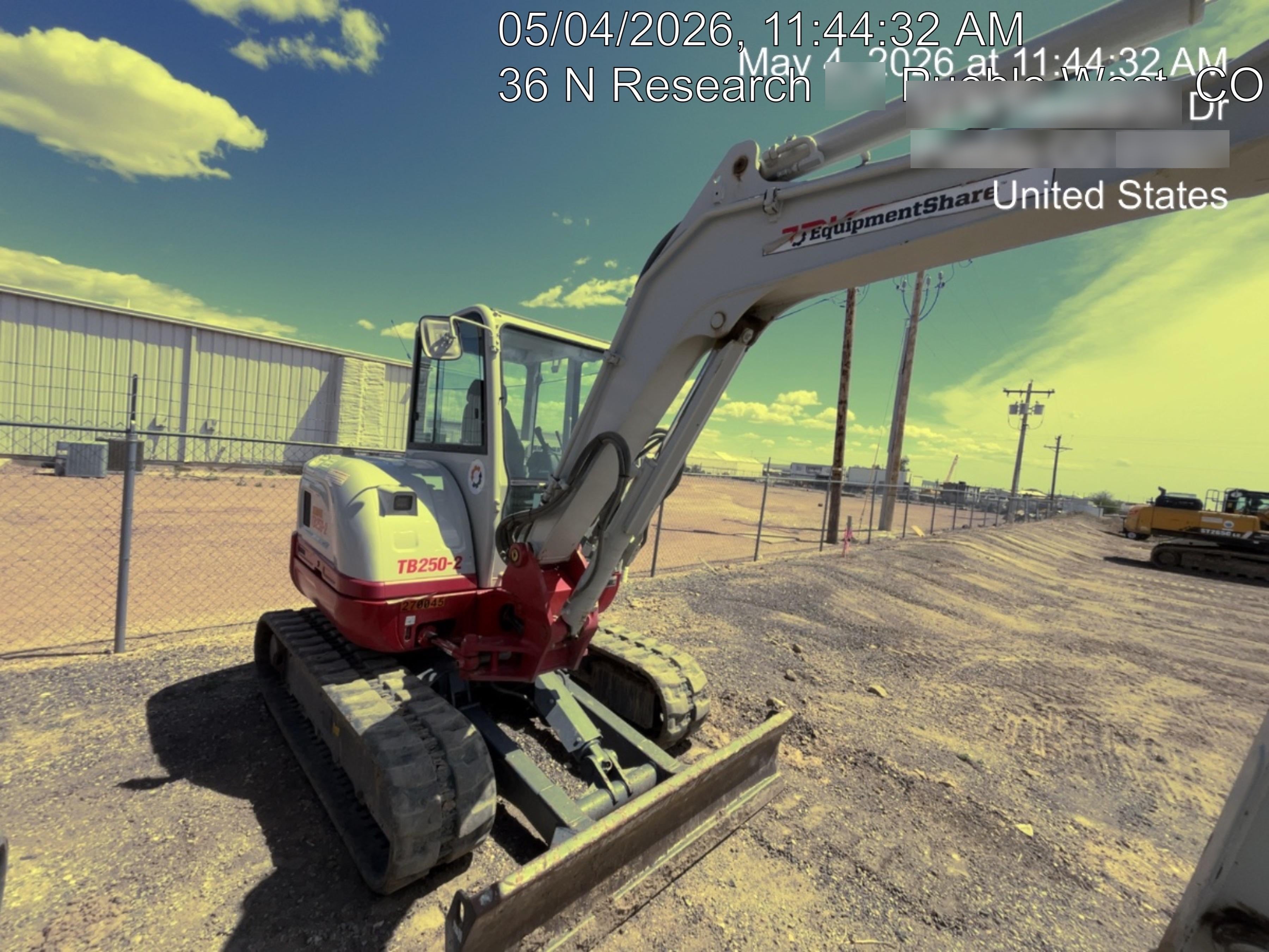 2022 TAKEUCHI TB250-2CR
