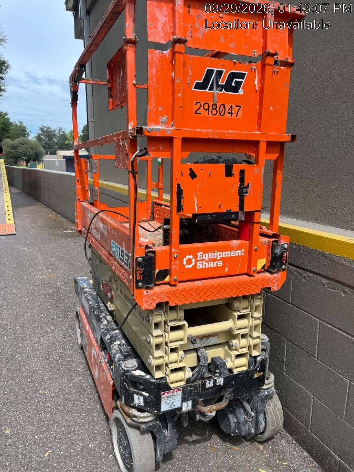 2023 JLG ES1932