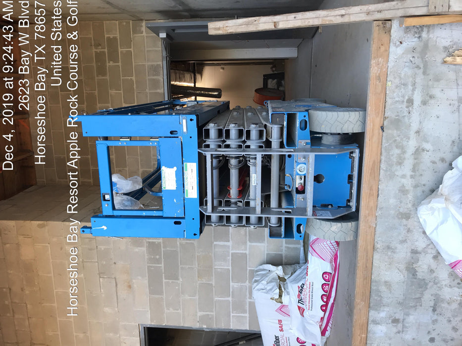 2019 Genie GS-2632 Folding rails with half height swing gate