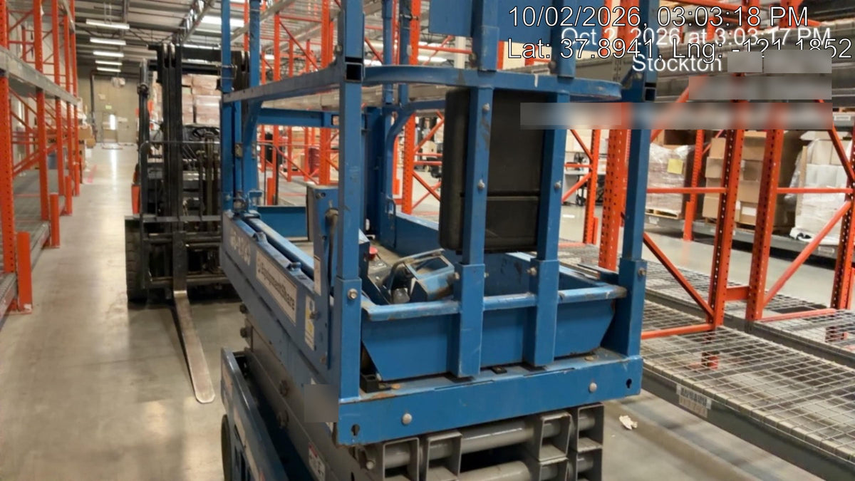 2020 Genie GS-1930 Solid Non Marking Tires, Beacon, Folding rails with half height swing gate, 800W Inverter