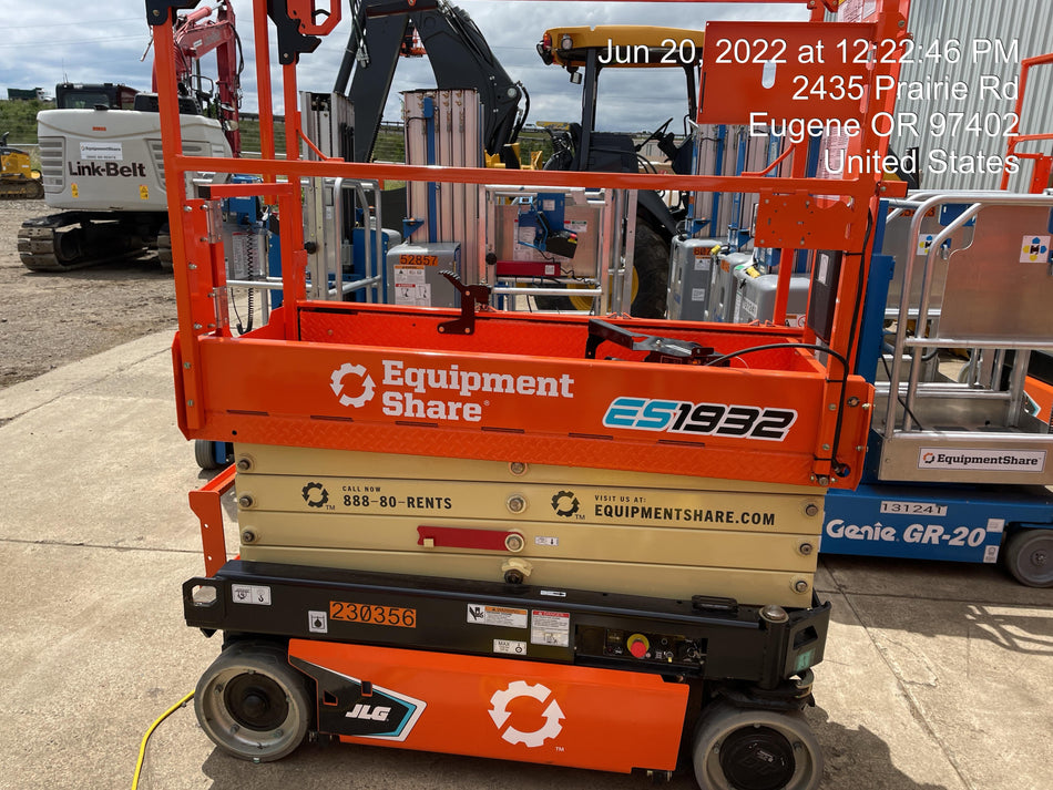 2022 JLG ES1932
