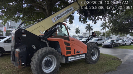 2021 JLG 1732