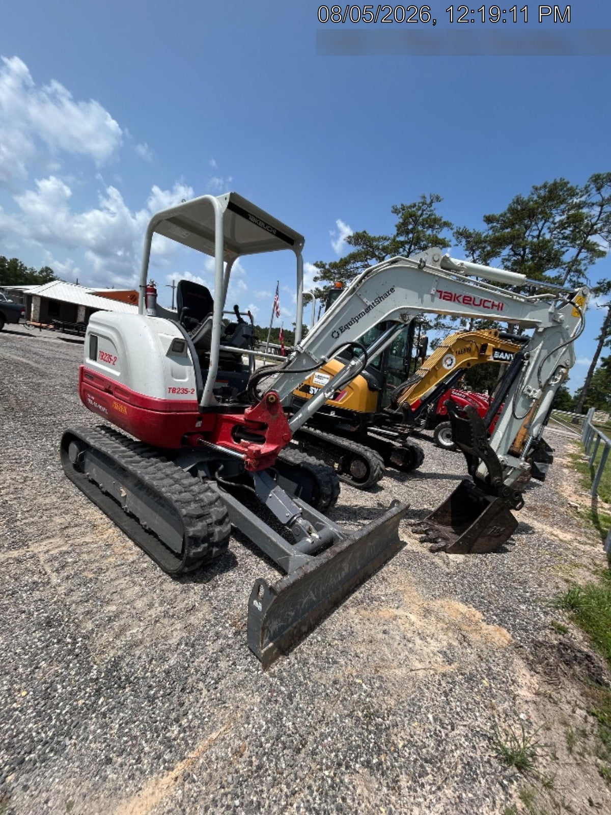 2025 TAKEUCHI TB235-2R