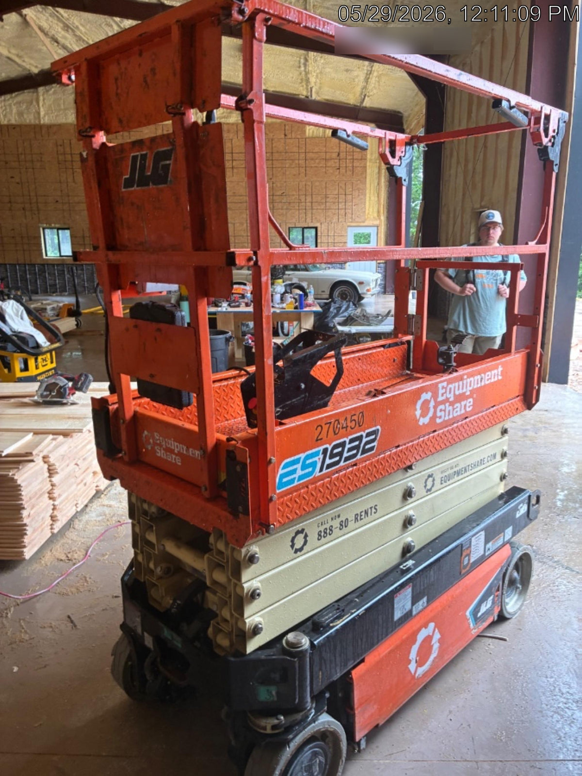 2022 JLG ES1932