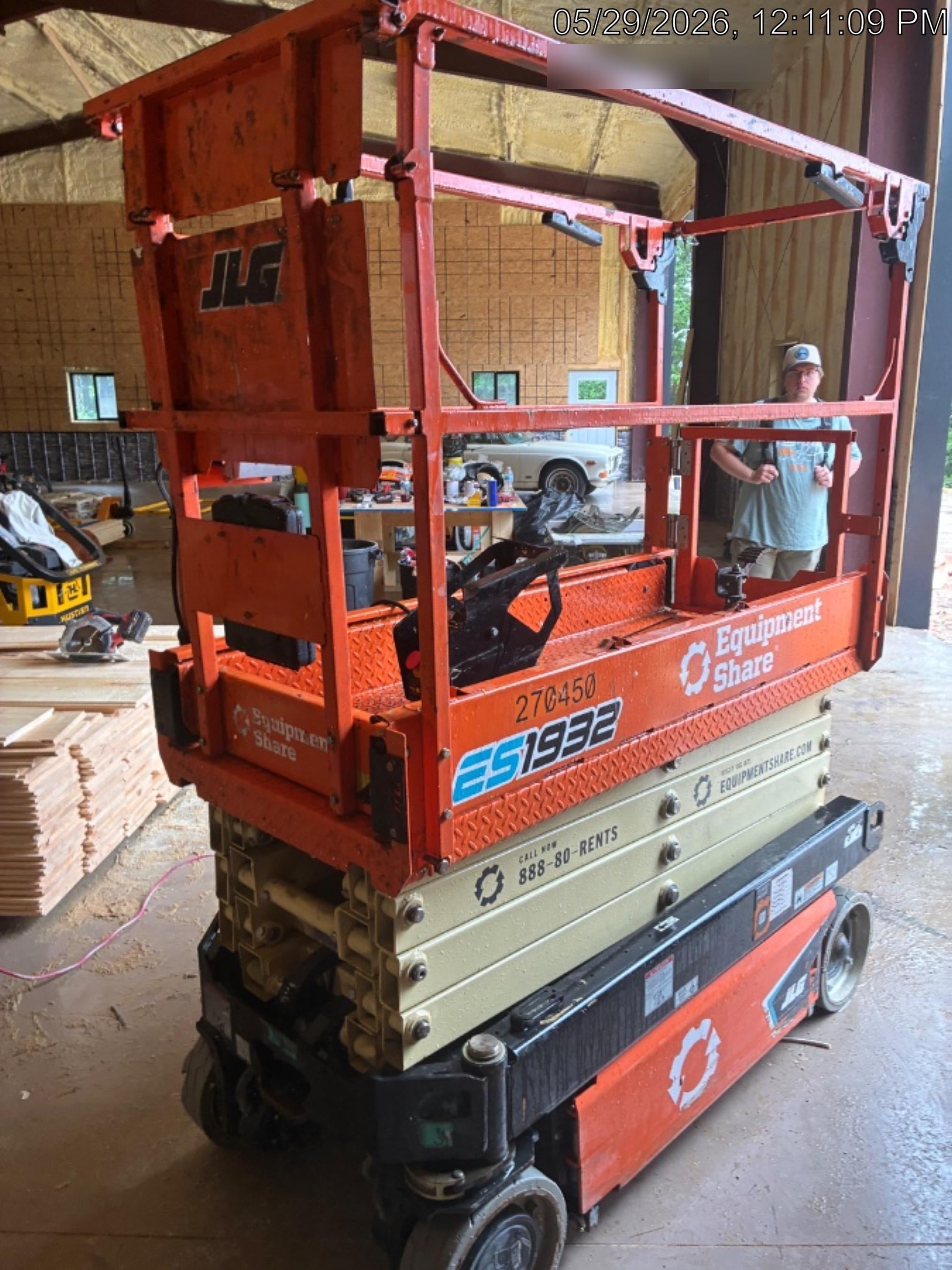 2022 JLG ES1932