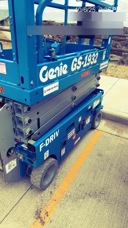 2022 GENIE GS-1932