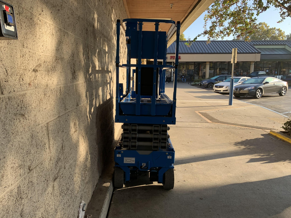 2020 Genie GS-1930 Solid Non Marking Tires, Beacon, Folding rails with half height swing gate, 800W Inverter