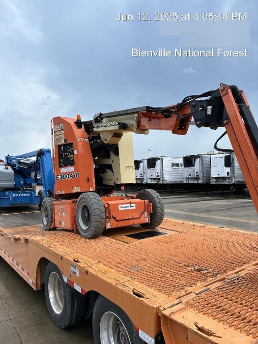 2019 JLG E300AJP