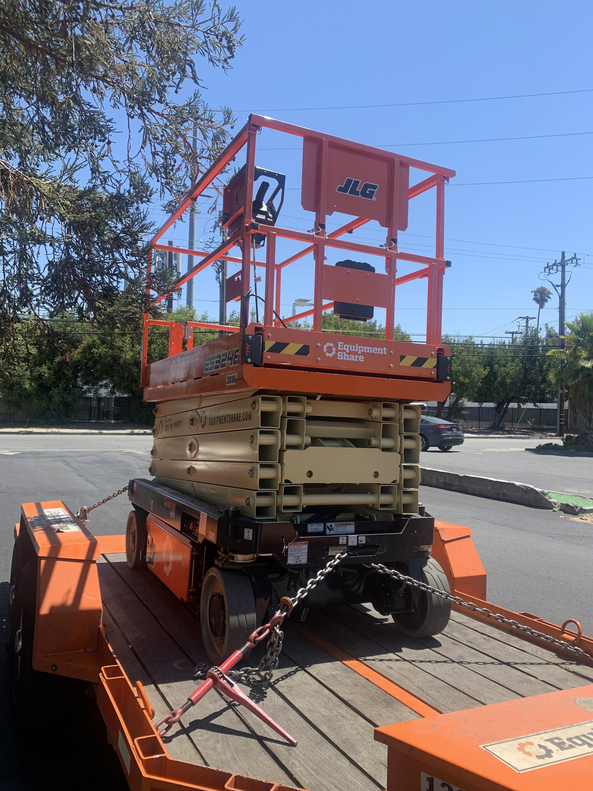 2022 JLG ES3246