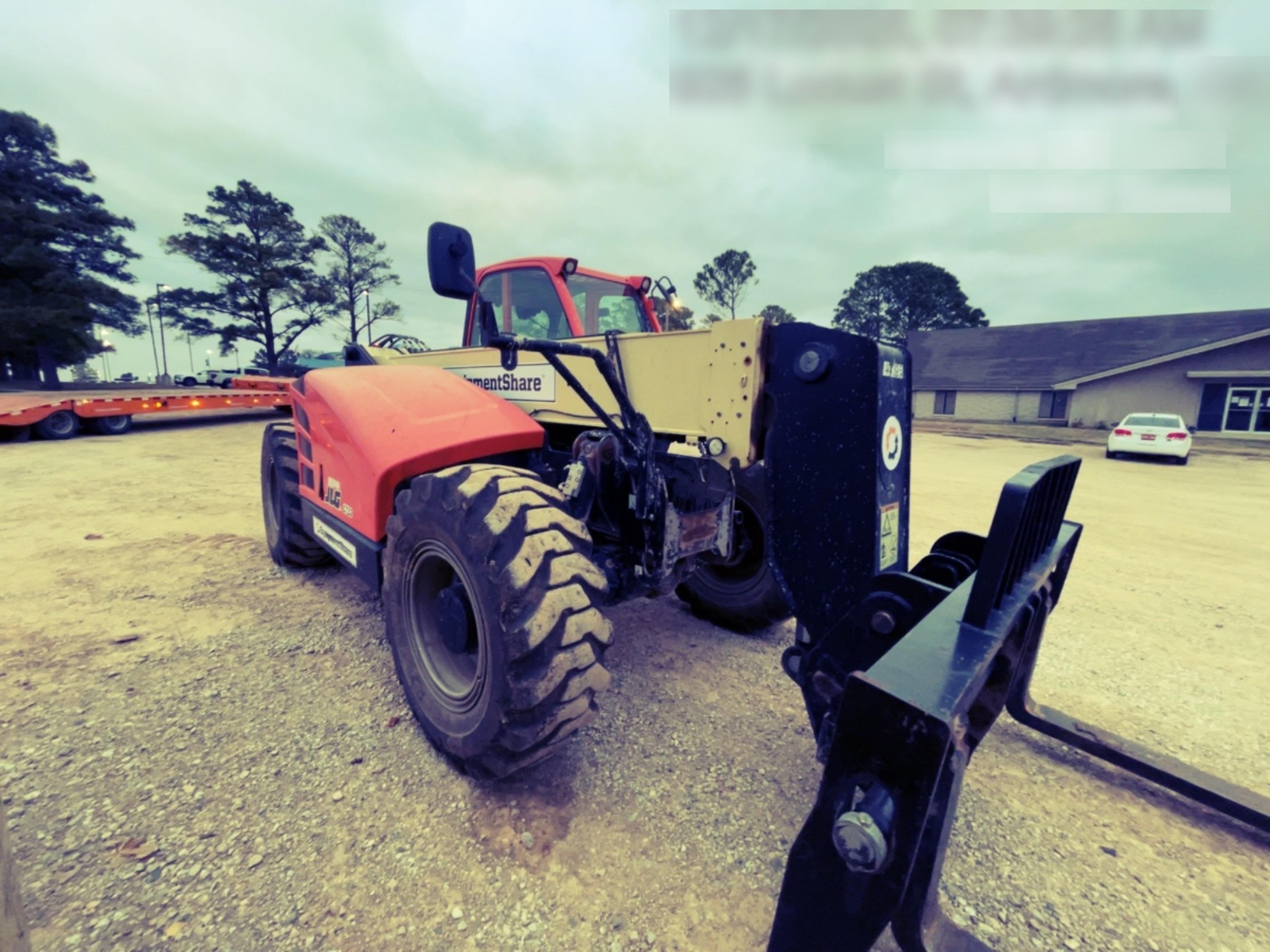 2021 JLG 1732