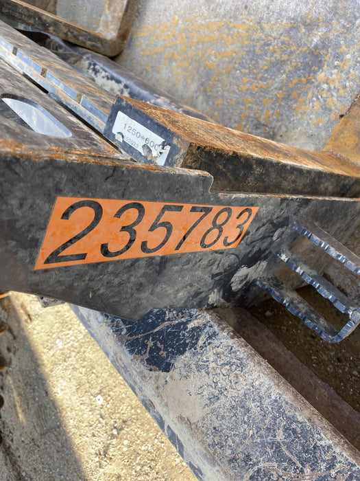 2022 PALADIN 48" Pallet Forks - Paladin