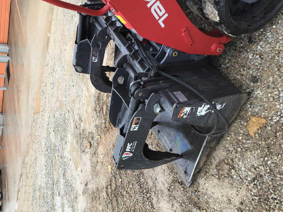 2019 PALADIN 76" Scrap Grapple Bucket - Paladin