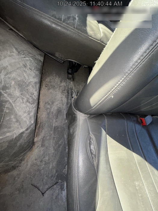 2023 CHEVROLET Express Van - Rental