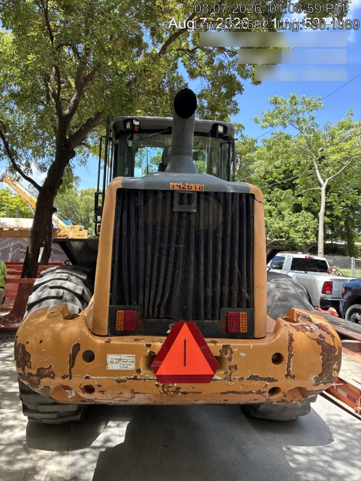 2016 Case 821F CLOSED CAB, JRB 418 STYLE HYD COUPLER