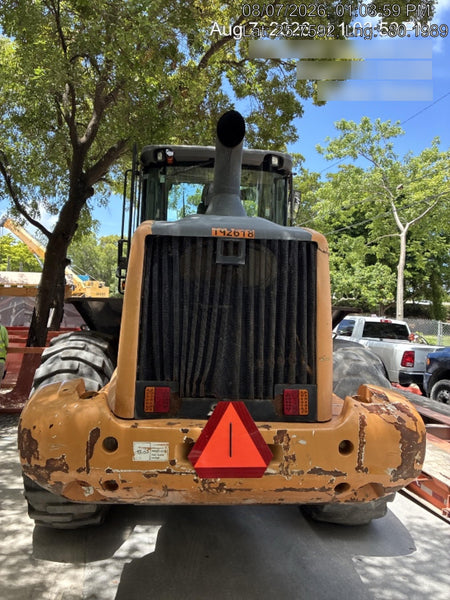 2016 Case 821F CLOSED CAB, JRB 418 STYLE HYD COUPLER