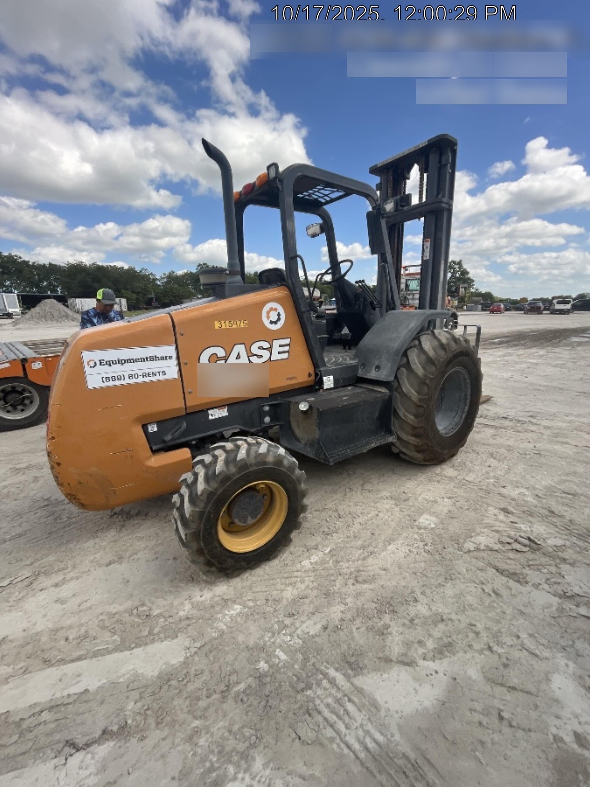 2023 CASE 588H