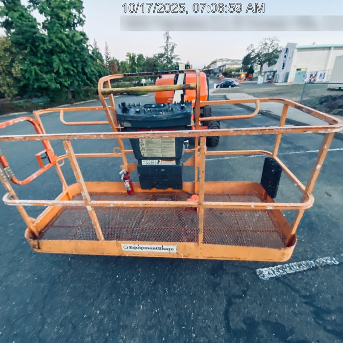 2019 JLG 400S